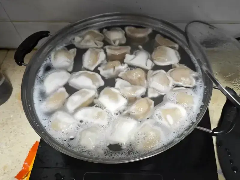 白白的