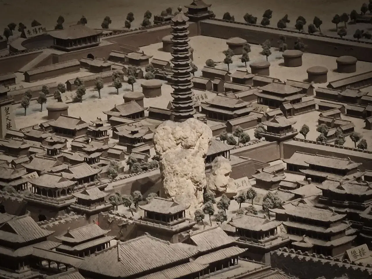 开封铁塔！